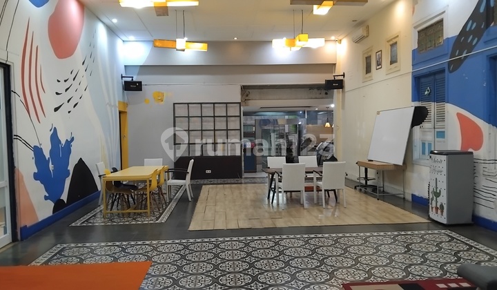 1-Story Commercial Space 350m² in Dago Bandung 1-Story Commercial Space 350m² in Dago Bandung