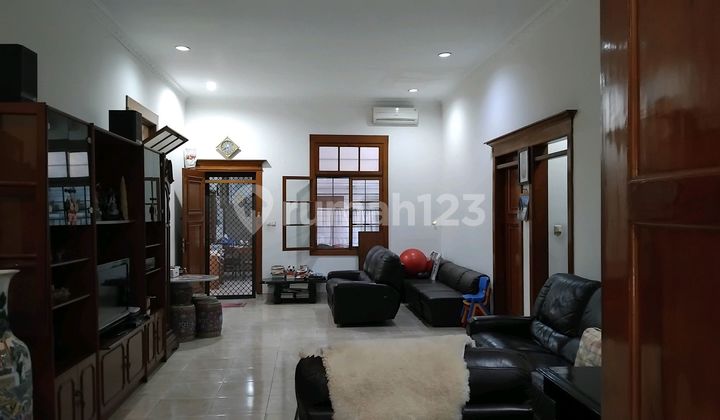 Rumah 1 Lt. Shm Asri Di Sayap Riau Kota Bandung 2