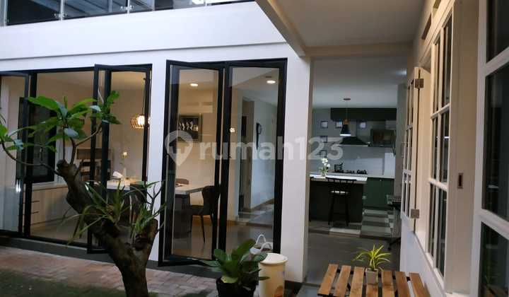 Rumah Bagus 2lt Shm Di Sayap Riau Yang Tenang, Aman, Nyaman & Tenteram. Rumah Bagus 2lt Shm Di Sayap Riau Yang Tenang, Aman, Nyaman & Tenteram.