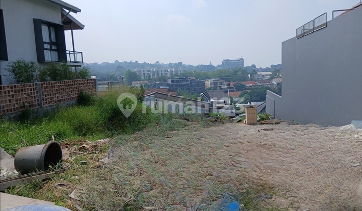 At Dago Pakar Resort, Downslope