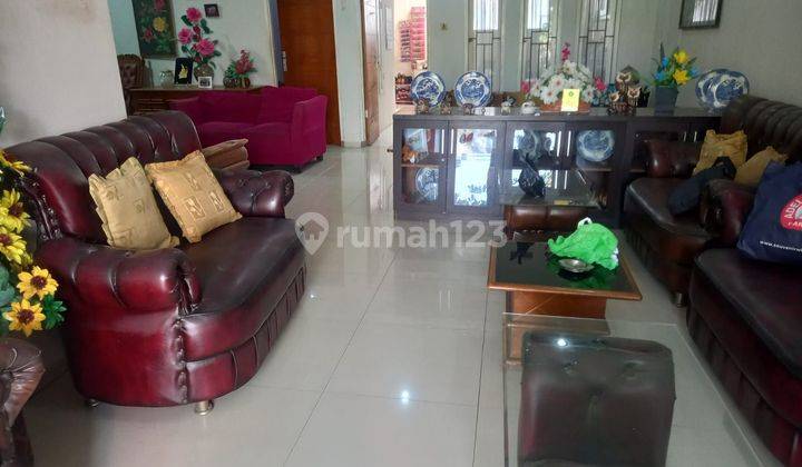 Rumah Luas Bagus Dan Minimalis Dalam Komplek Gba3 2