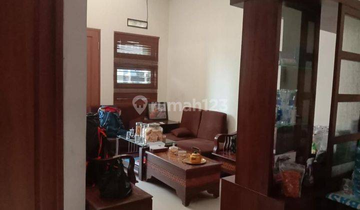 Jual Rumah 3 Lt,lokasi Strategis Dekat Gerbang Tol 1