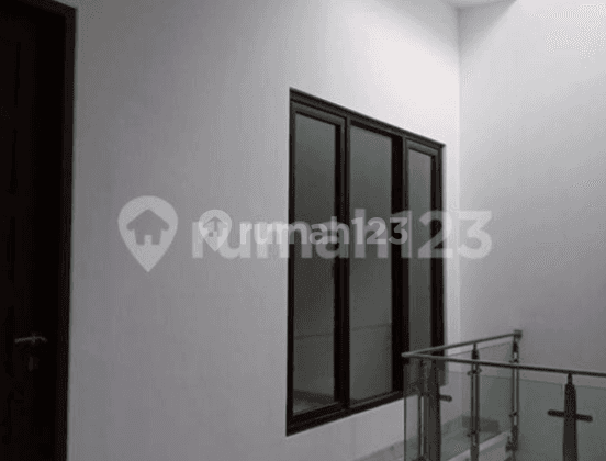 Rumah Bagus 2 Lantai di Puri Indah Jakarta Barat 2