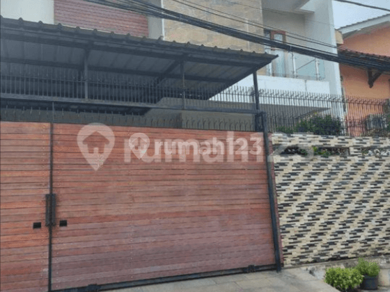 Rumah Bagus 2 Lantai di Puri Indah Jakarta Barat 1