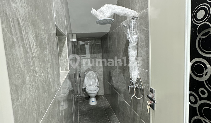 Nice 3-Story House in Tanjung Duren 2