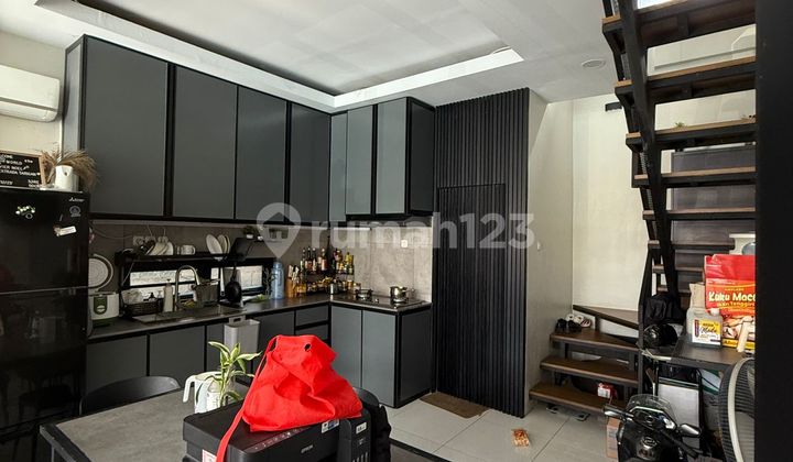 Rumah Pinggir jalan utama di Duri Kosambi 2