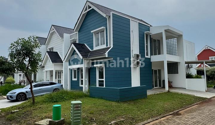 4-Bedroom Hook House in Victoria Highland, BSB City Semarang, Near UNIKA 1