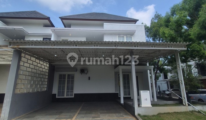 Rare Find! Well-Maintained Hook House Ready to Occupied in Kedaton, BSB City Semarang