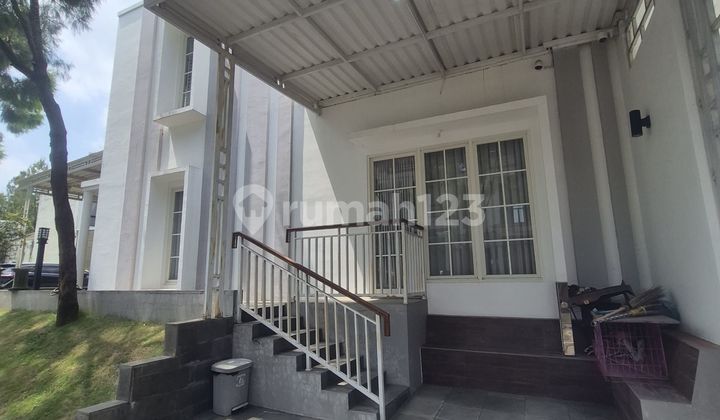 Rare Find! Well-Maintained Hook House Ready to Occupied in Kedaton, BSB City Semarang 2