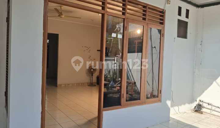 Dijual Rumah Bagus Siap Huni di Vila Dago Tol 2