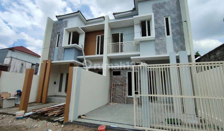 Dijual Rumah Baru Siap Huni
 Bendul Merisi Surabaya 2 Lantai HGB 1