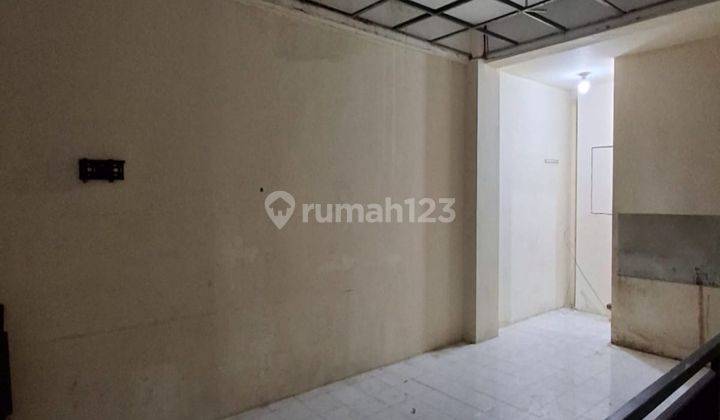 dijual ruko  di Lakarsantri villa bukit mas 2