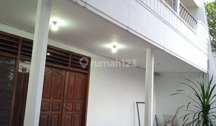 dijual rumah 3 Lantai di Dukuh Pakis 2