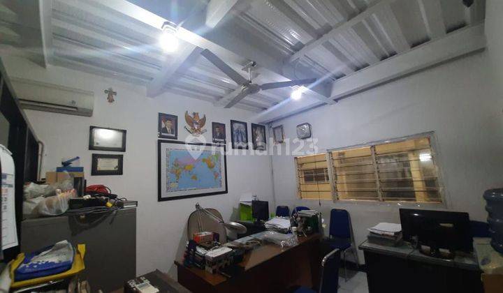 Dijual Cepat BU Kantor + Gudang Siap Pakai,  Kondisi Bangunan BAGUS di Sukomanunggal 2