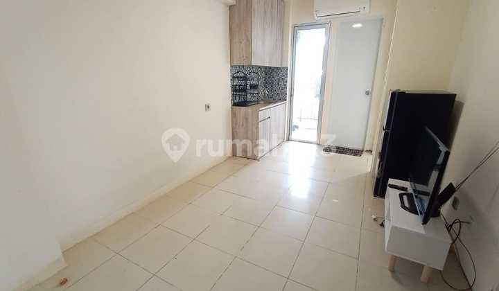 Semi-Furnished Apartment for Rent in Bassura City Semi-Furnished Apartment for Rent in Bassura City