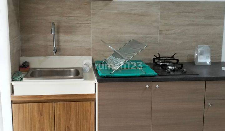 dapur apartment cantik 2 kamar furnished