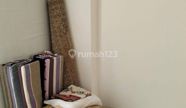 kamar tidur apartment cantik semi furnished siap