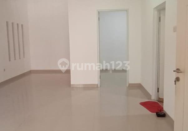 Dijual Rumah 2 1/2 Lantai di Komplek Walikota, Kelapa Gading