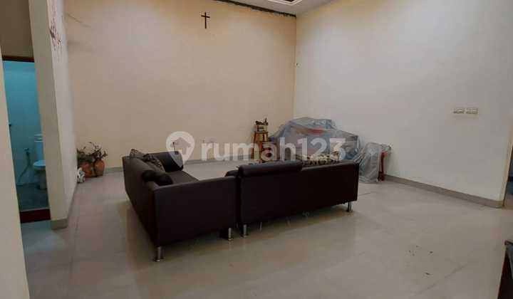 Rumah lokasi strategis, cocok buat rumah tinggal, kost2 an. Pulo nangka Jaktim, dekat dengan kelapa gading, sunter, rawamangun, pulo gadung, klender, cempaka putih. Rumah lokasi strategis, cocok buat rumah tinggal, kost2 an. Pulo nangka Jaktim, dekat dengan kelapa gading, sunter, rawamangun, pulo gadung, klender, cempaka putih.