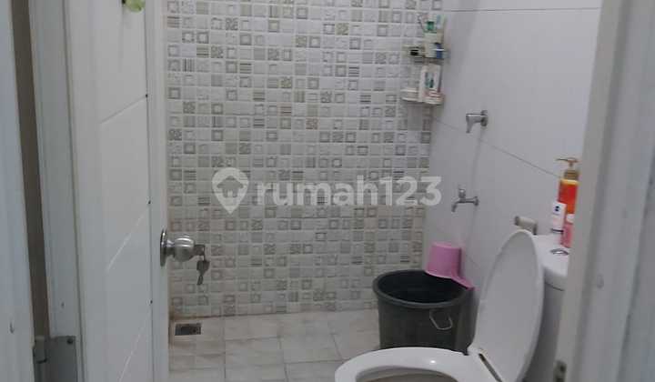 For Sale House in AL Jatibening Complex  Good condition 2
