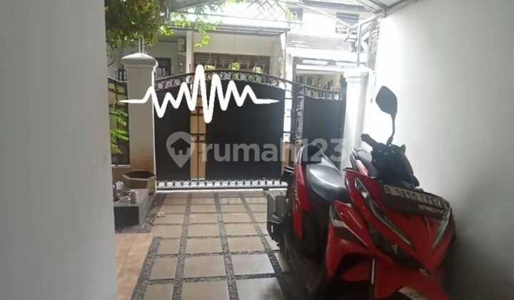 For Sale: Beautiful & Sturdy 2-Story House in Abadi Housing Complex, Duren Sawit, East Jakarta, Strategic & Flood-Free. 2