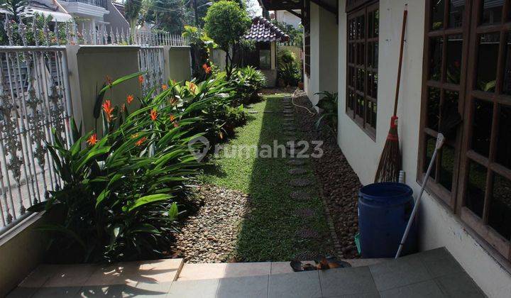 Dijual Rumah Hoek 2 Lantai Kelapa Sawit, Kelapa Gading 2