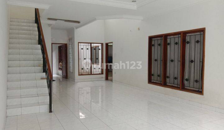 Rumah Siap Huni Di Premium Strategis Kebayoran Baru 2 Lantai Shm Bagus Utara Rumah 2