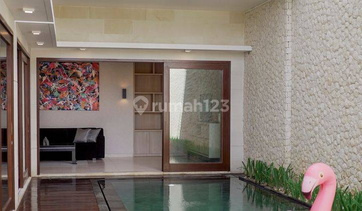 For rent Modern Luxury 3 Bedroom Villa in Kerobokan 2