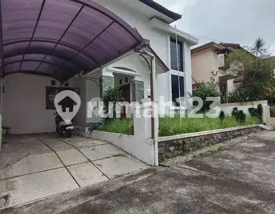 dijual rumah di cigadung 2