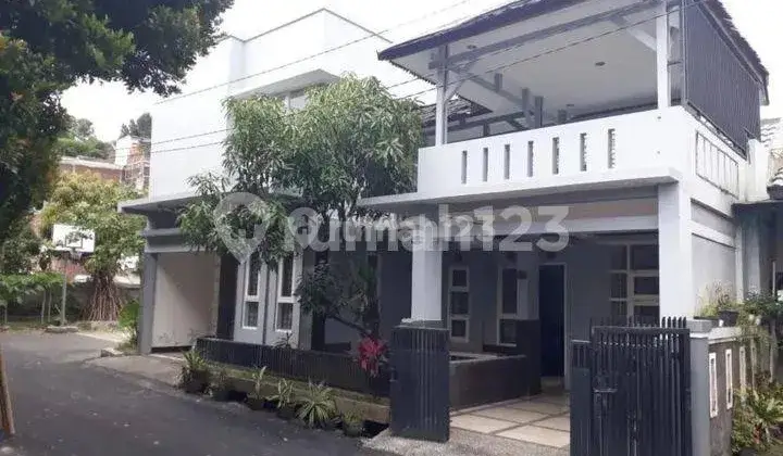 Rumah 2 Lantai SHM di Jl Padasuka, Bandung 1