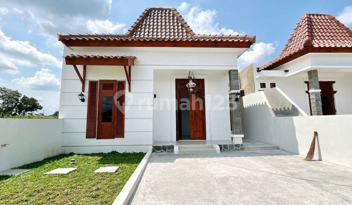 House for Sale in Jogja 360 Million Joglo Concept, Freehold Certificate Building Permit. House for Sale in Jogja 360 Million Joglo Concept, Freehold Certificate Building Permit.