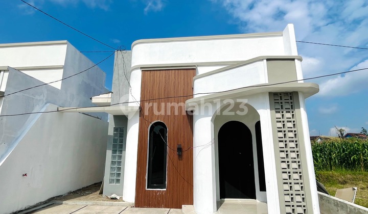 Hunian Stylish Industrial Tropis di Klaten Dekat Prambanan