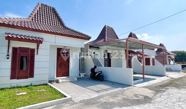 Promo 299 Jt! Rumah Joglo Modern Eksklusif Dekat Akses Jogja-Solo Promo 299 Jt! Rumah Joglo Modern Eksklusif Dekat Akses Jogja-Solo