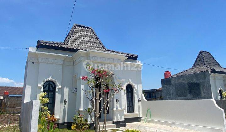 Nyaman Hunian Tipe Eropa Mediterania SHM Siap Balik Nama, di Jogja Timur. 1