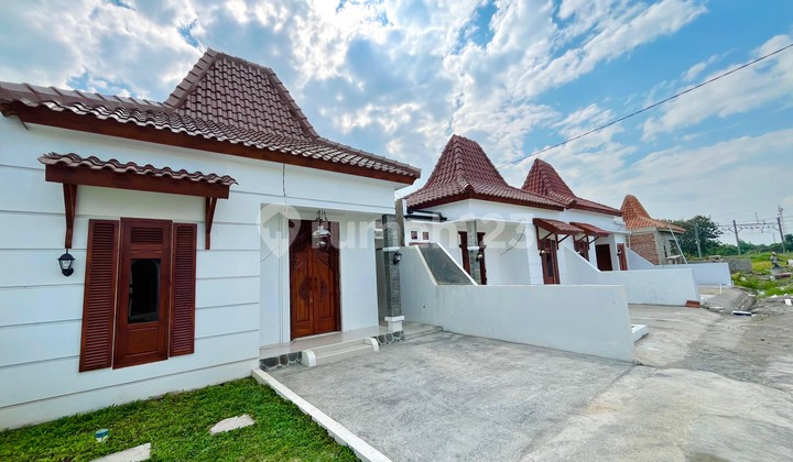Affordable Modern Joglo House for Sale Near Sleman, Selling Fast!