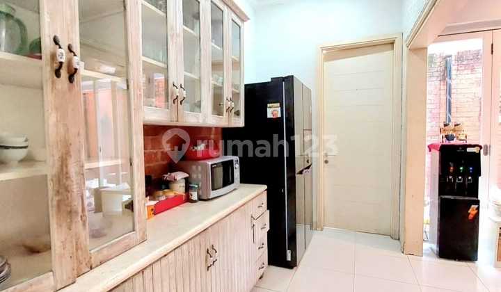 Nice Hook House Ready to Occupy in Emerald Bintaro Jaya Housing Strategic Location SHM Negotiable 2