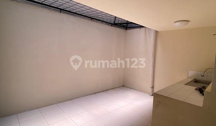 Sell Nice 2-Story House in Puri Bintaro Jaya Sector 9 Strategic Location SHM 2
