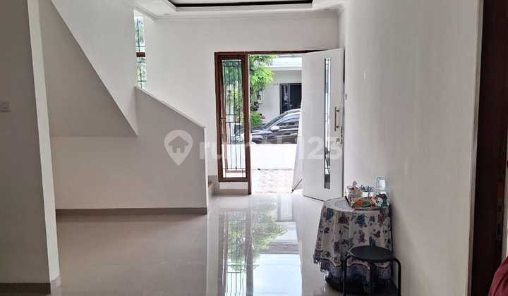 Rumah Siap Huni 2 Lantai Emerald Bintaro Jaya Tangerang Selatan Shm Nego