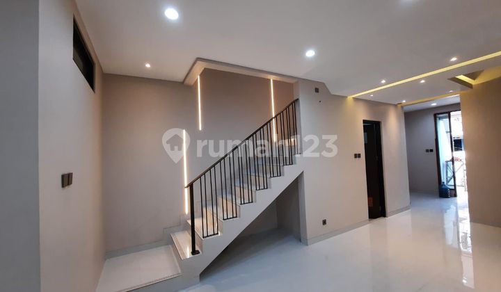 Rumah Baru Brand New Siap Huni 2 Lantai Lokasi Strategis Dalam Perumahan Bintaro Jaya Graha Raya Tangerang Selatan SHM Nego 2