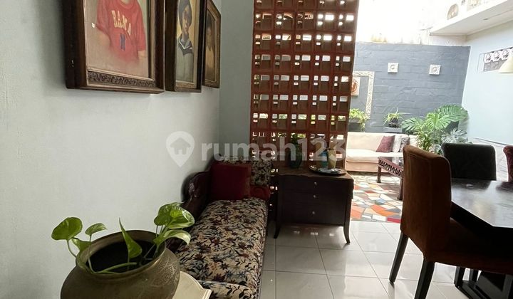 Rumah Bagus 2 Lantai Dalam Perumahan Asri Lokasi Strategis Dekat Pintu Tol Cinere Megapolitan Depok SHM Nego 2