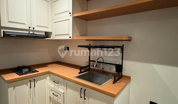 Rumah Bagus Siap Huni 2 Lantai Semi Furnished Minimalis SHM Bintaro Jakarta Selatan Nego 2