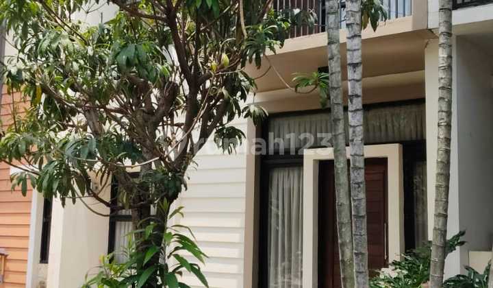 Nice House Ready to Live In Well-Maintained 2 Floors in Housing Complex Strategic Location East Ciputat South Tangerang Near KRL Station and Toll Access SHM Negotiable 2