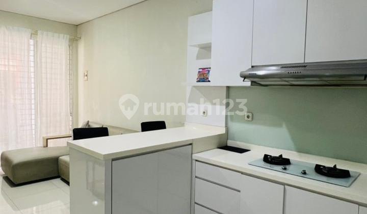 Rumah Cantik Semu Furnished Siap Huni 2 Lantai Lokasi Strategis Dekat Tol Graha Bintaro Jaya Tangerang Selatan SHM 2