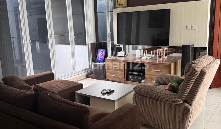 Rumah Bagus 2 Lantai Sektor 9 Siap Huni Lokasi Strategis Bintaro Jaya Tangerang Selatan SHM Nego Rumah Bagus 2 Lantai Sektor 9 Siap Huni Lokasi Strategis Bintaro Jaya Tangerang Selatan SHM Nego