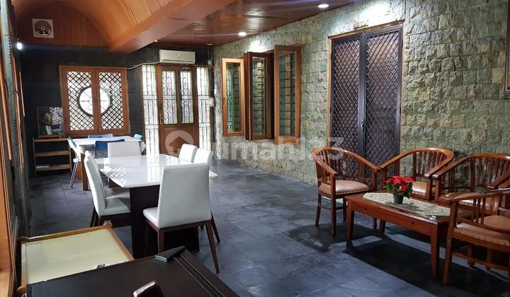 Rumah Mewah Bagus 2 Lantai Garasi Besar Lokasi Strategis Ciputat Tangerang Selatan SHM Nego