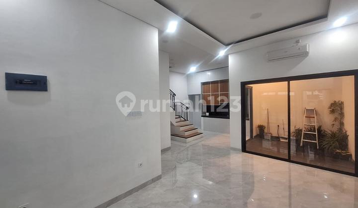 Rumah Brand New Baru Siap Huni 2 Lantai Lokasi Strategis Dalam Perumahan Graha Bintaro Jaya Tangerang Selatan SHM Nego