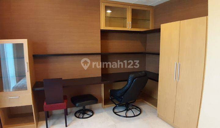 Apartement Senayan Residence 3 BR Semi Furnished Bagus 2