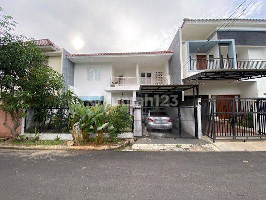 Rumah di Plumeria Residence - Graha Bintaro - Graha Raya Bintaro Jaya Tangerang Selatan
, Tangerang 1