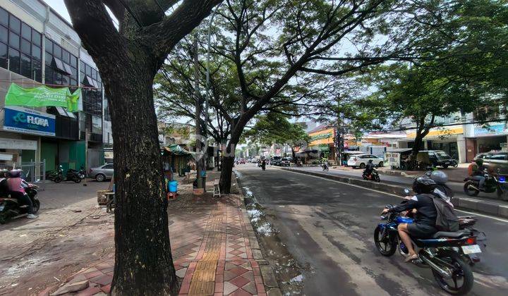 Ruko di Jl. Ciledug Raya Kreo Tangerang Kota Banten, Tangerang 2