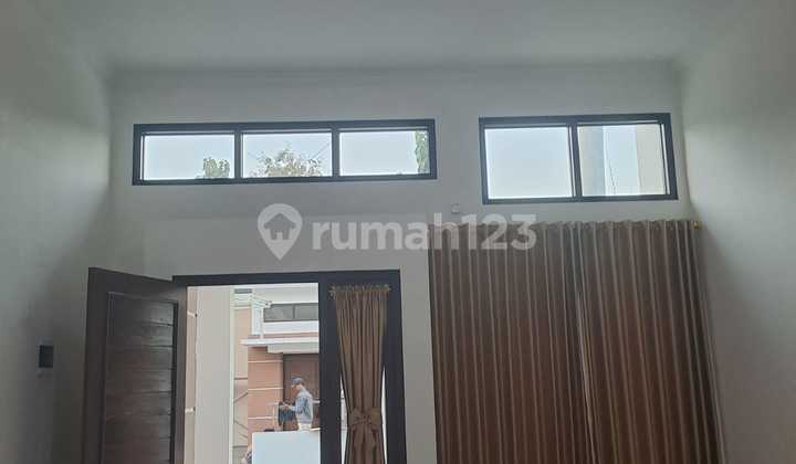 Rumah Modern Berkonsep One Gate System di Barat Kota Bantul